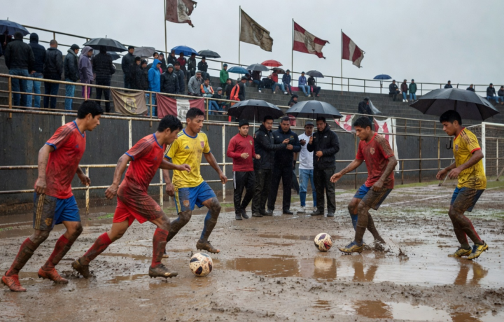 Les conditions météorologiques extrêmes perturbent les matchs de la Copa Libertadores